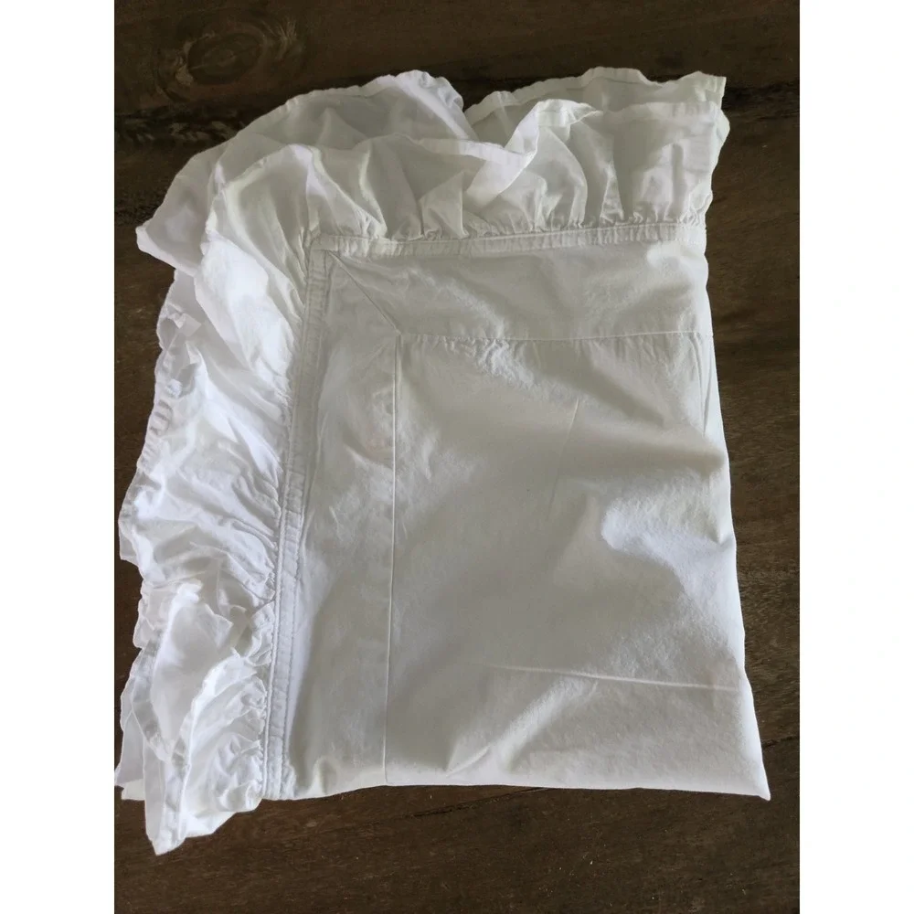 SIMPLY SHABBY CHIC White  Ruffled Cotton Pillow Standard  Sham VERY GOOD COND